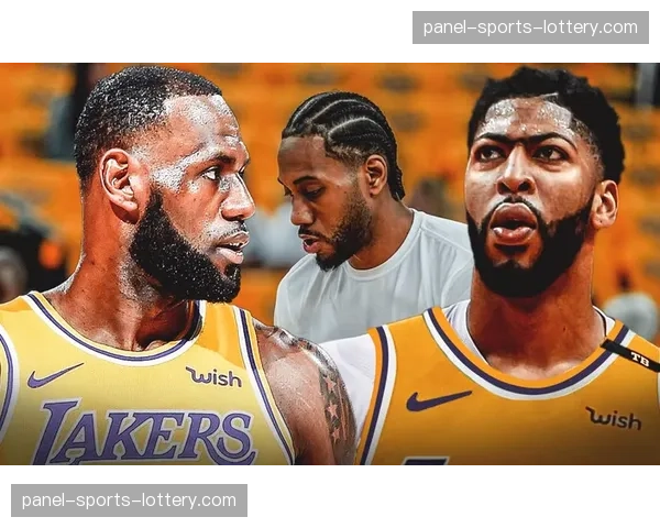 NCAA锦标赛现场：密歇根大学选手卡特·斯塔罗塞尔完成赛季全胜夺冠