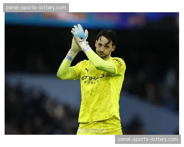 热刺维拉争夺特拉福德，曼城为门将标价4000万英镑